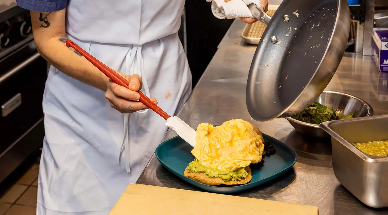 Do Chefs Use Non Stick Cookware? The Answer May Surprise You