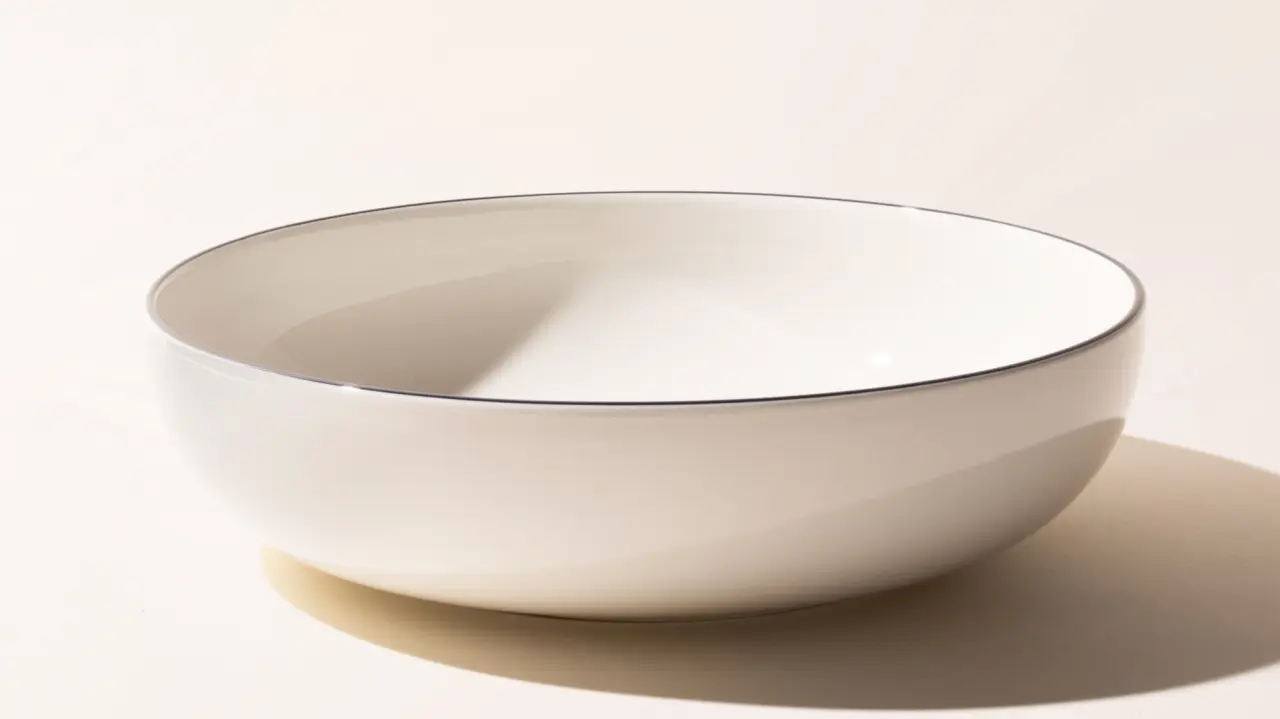 serving bowl black rim  side