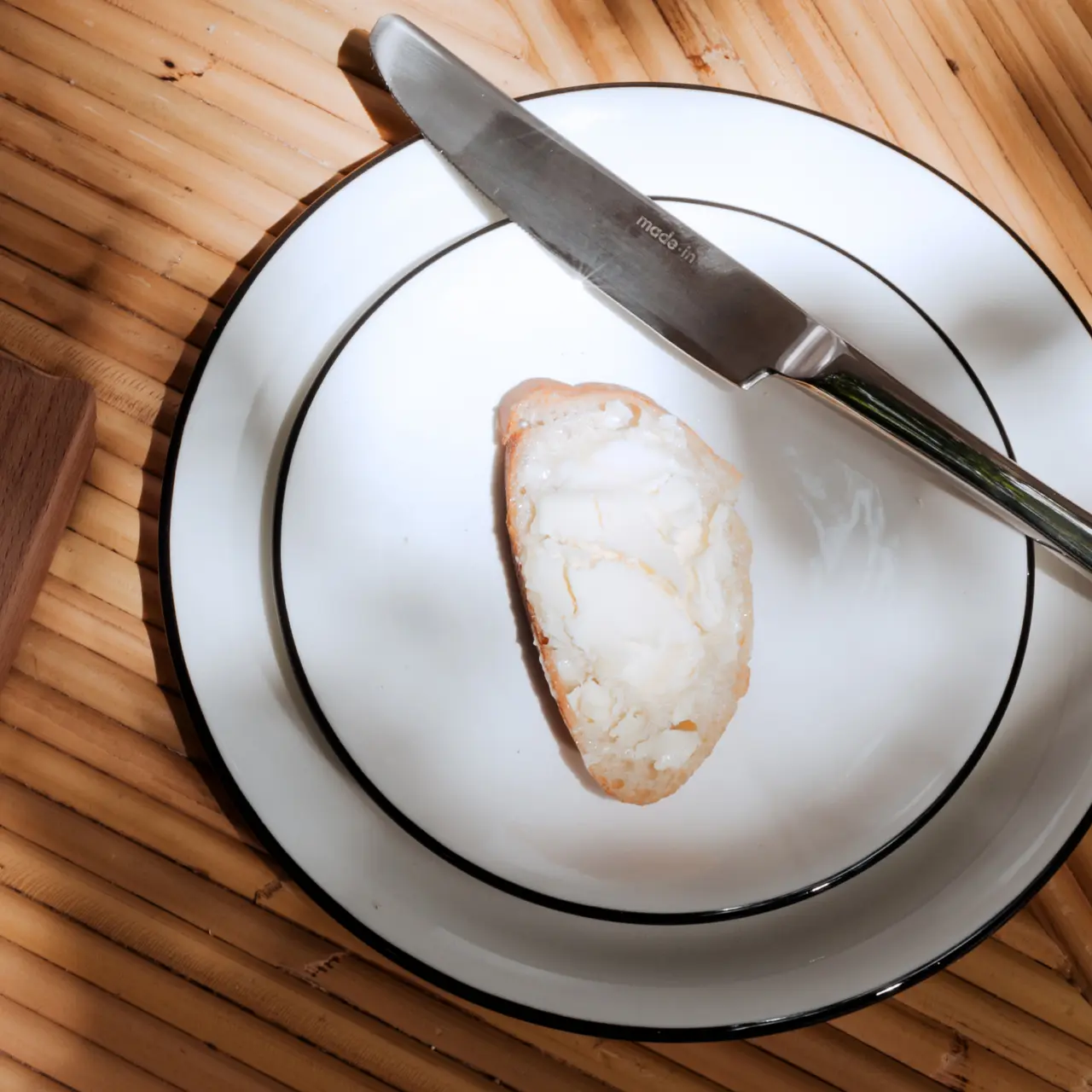 bread and butter plate black rim lifestyle