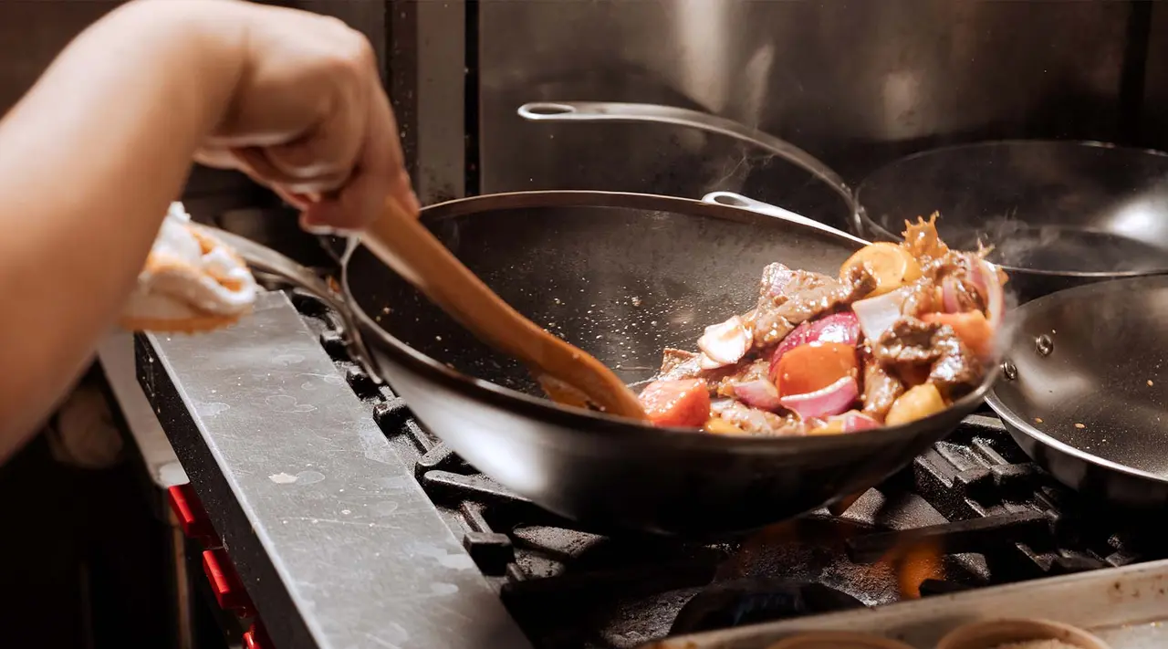 vegetables in wok