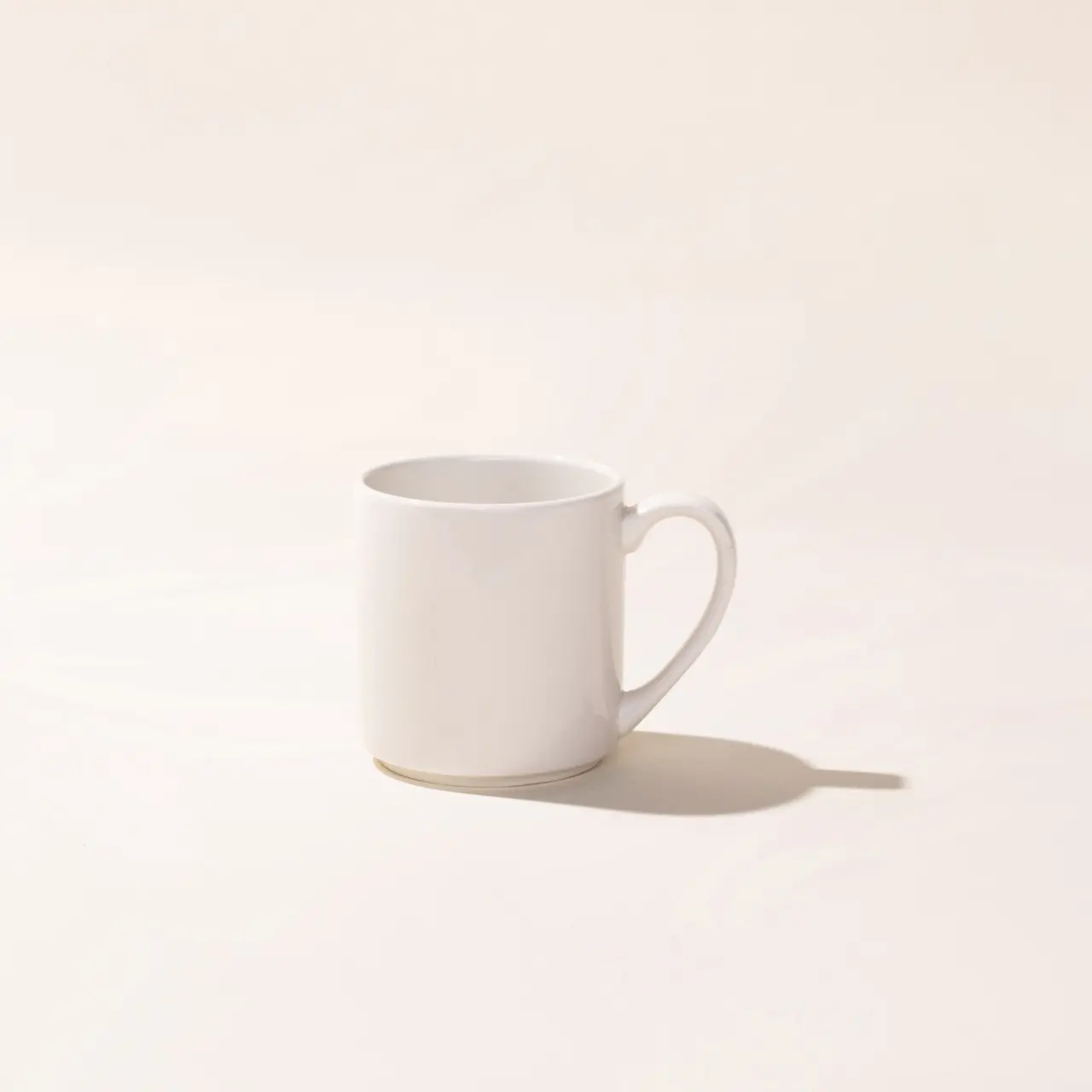 undecorated coffee mug side image